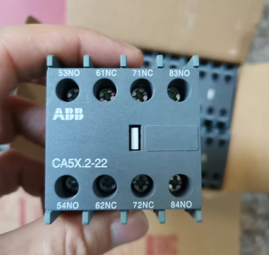 1PC NEW ABB Auxiliary contact of the contactor CA5X.2-22 2NO2NC #LL