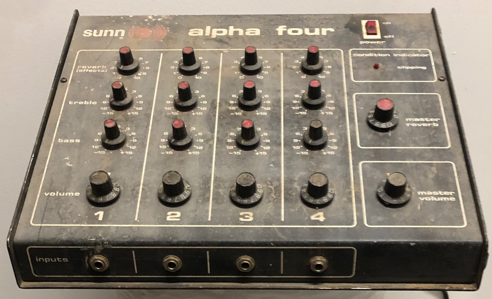 SUNN ALPHA FOUR CHANNEL MIXER 1970-80S WITH REVERB POWERS ON UN-TESTED BARN FIND