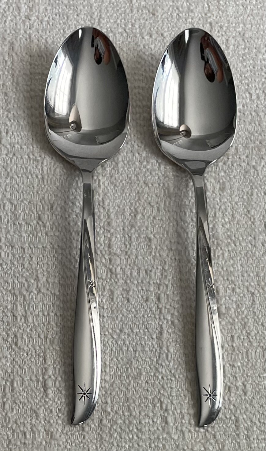 Oneida Stainless TWIN STAR Set of 2 Serving Spoons EXCELLENT!!!!!!!