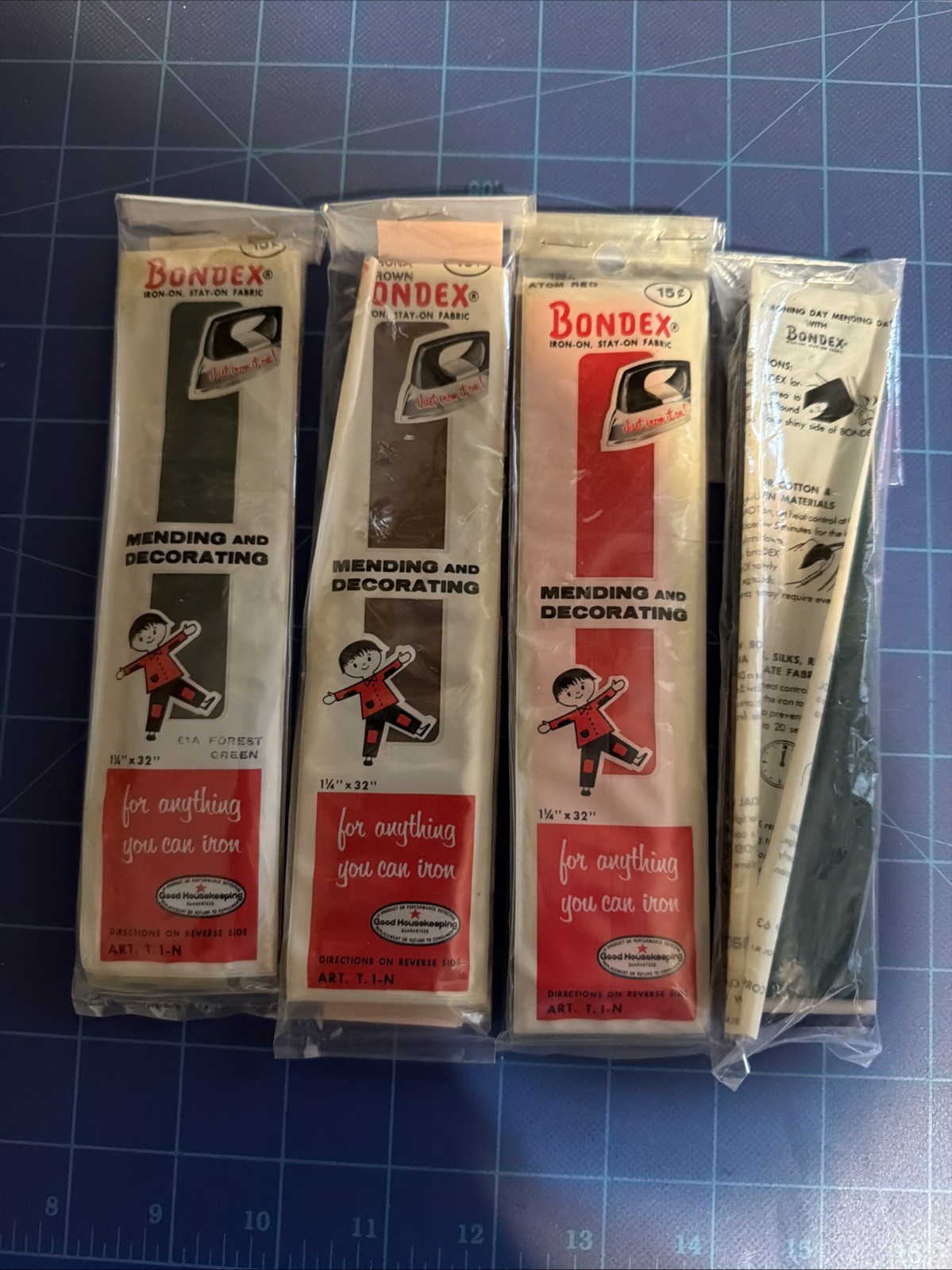4 Vintage 1950s Bondex Iron-On Stay-On Fabric Mending Decorating 1-1/4" x 32",