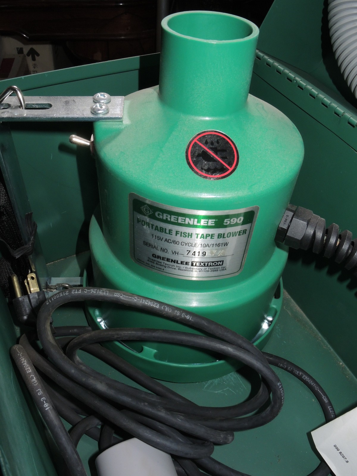 NEW! Greenlee 591 Portable Fish Tape Blower System