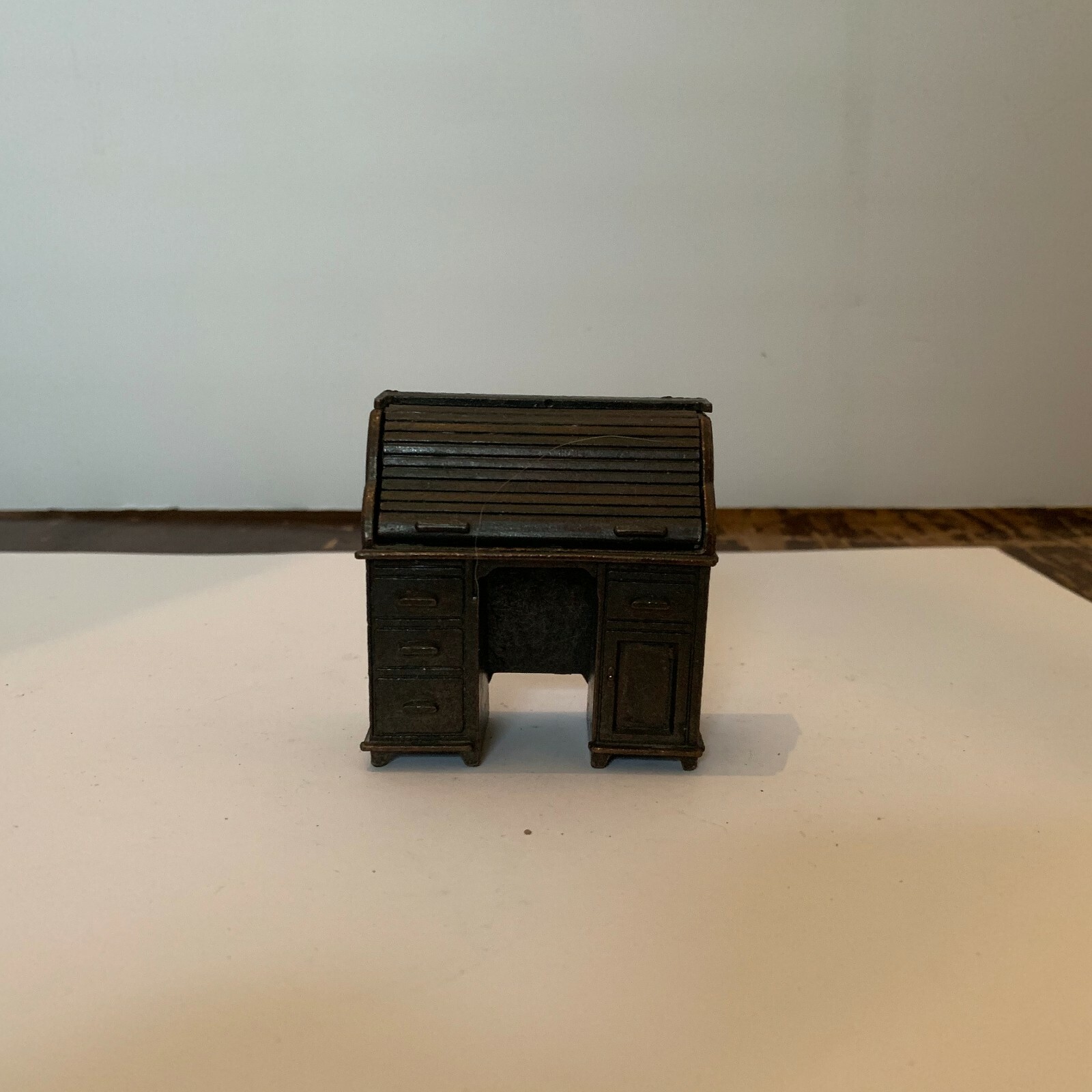 Vintage Die Cast Metal Miniature Roll Top Desk Pencil Sharpener