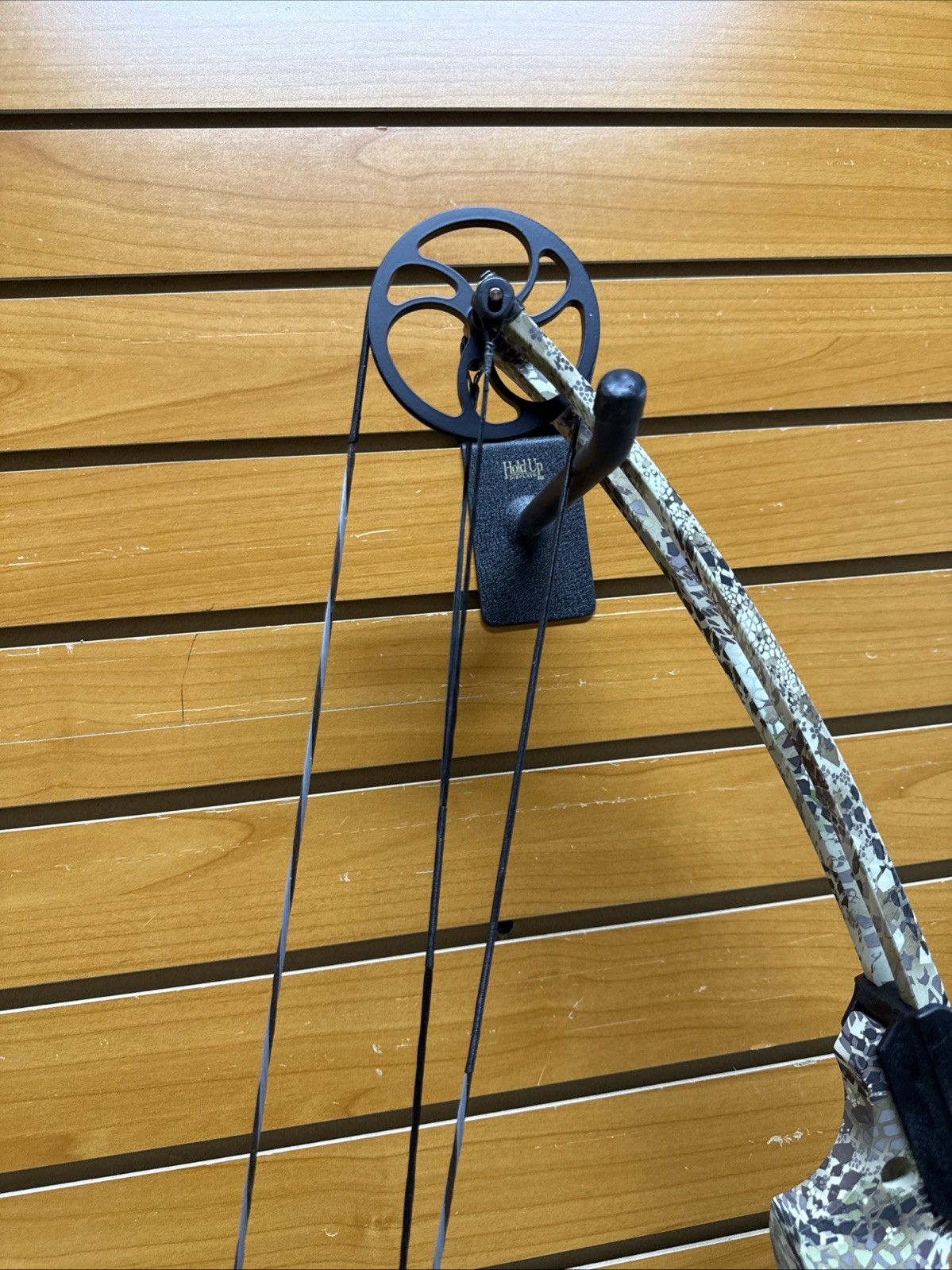 Genesis Archery Gen-X Compound Bow RH Camouflage - Item 4170