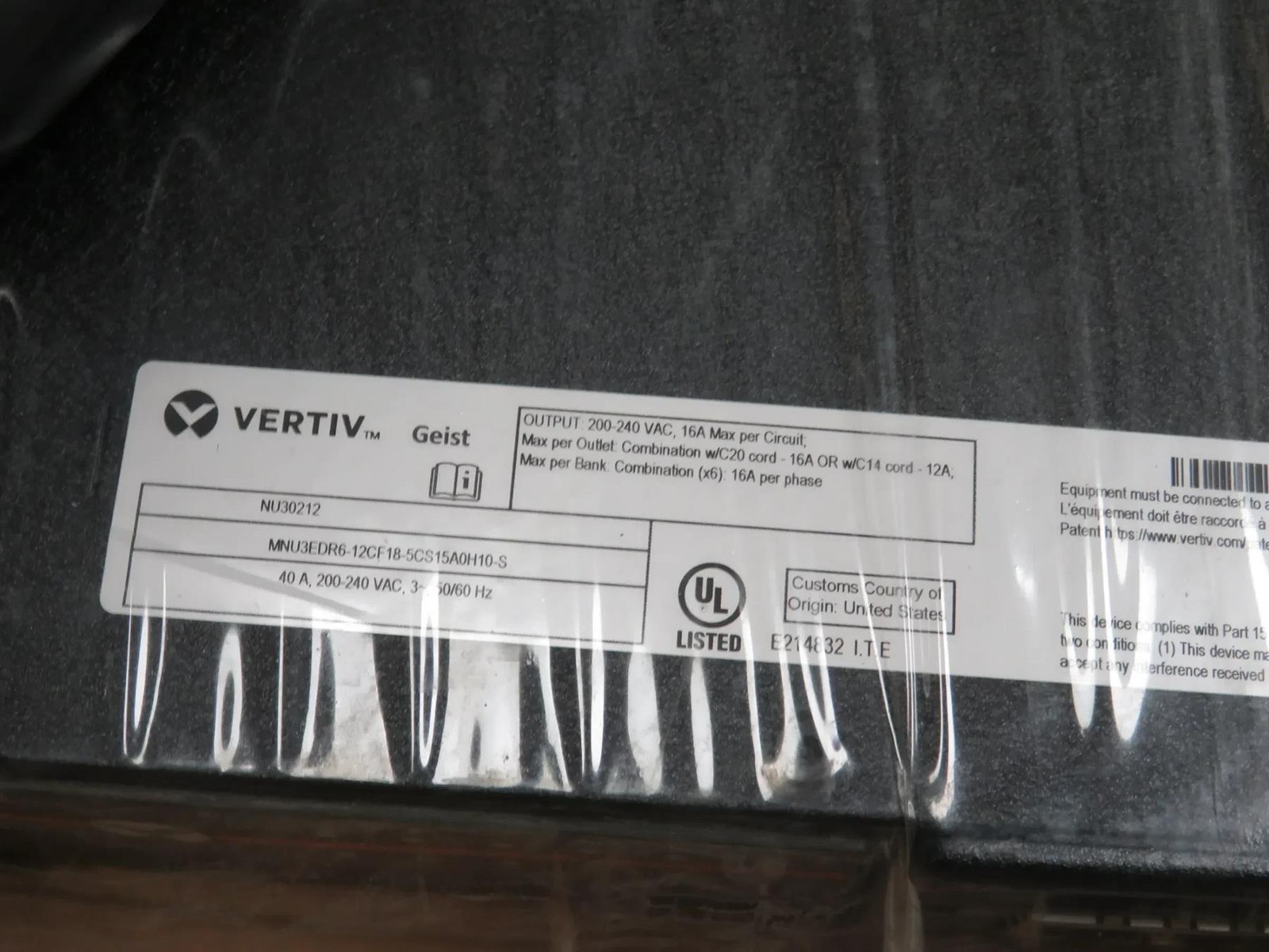 Vertiv Geist NU30212 high-performance rack-mount switched rack