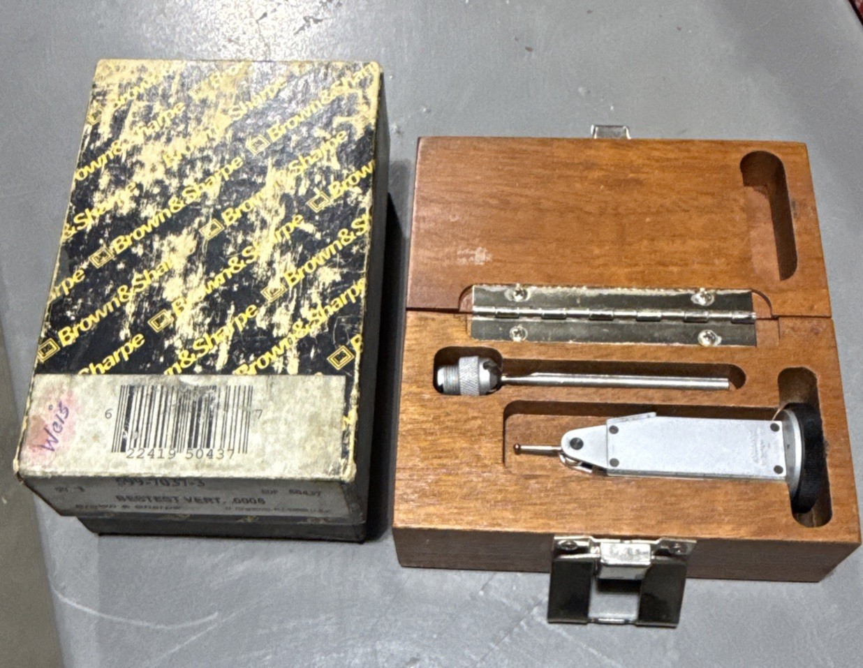 Brown & Sharpe 599-7037-3 BesTest Vert Dial Test Indicator with Case Made In USA