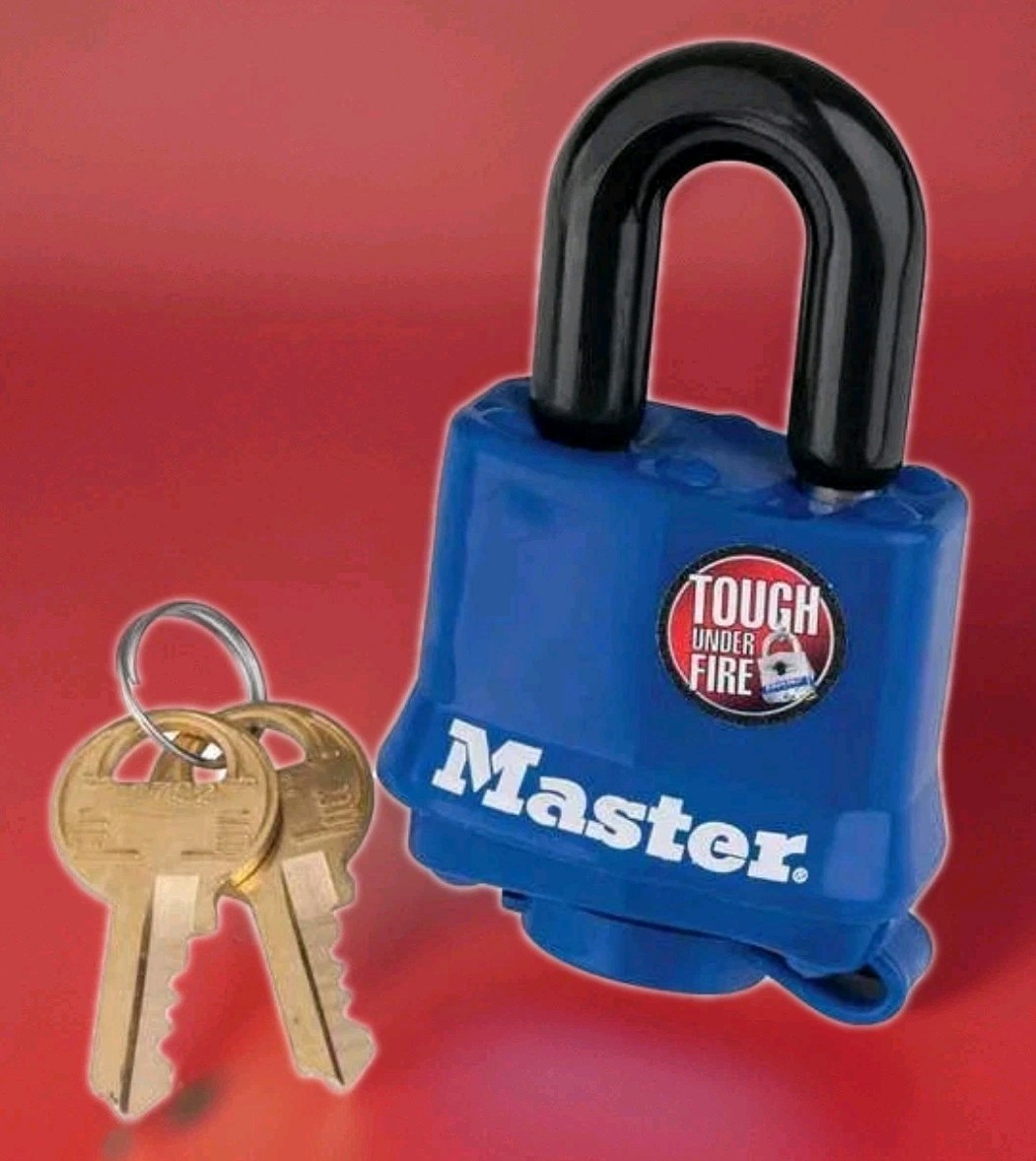 ( 2)  Master Padlock Covered Laminated Steel , Pin Tumbler, 1-9/16 in Wide