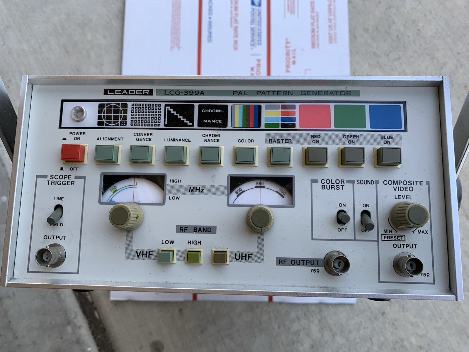 Working LEADER LCG-399A PAL Color Bar & Pattern GENERATOR, line & VHF/UHF RF
