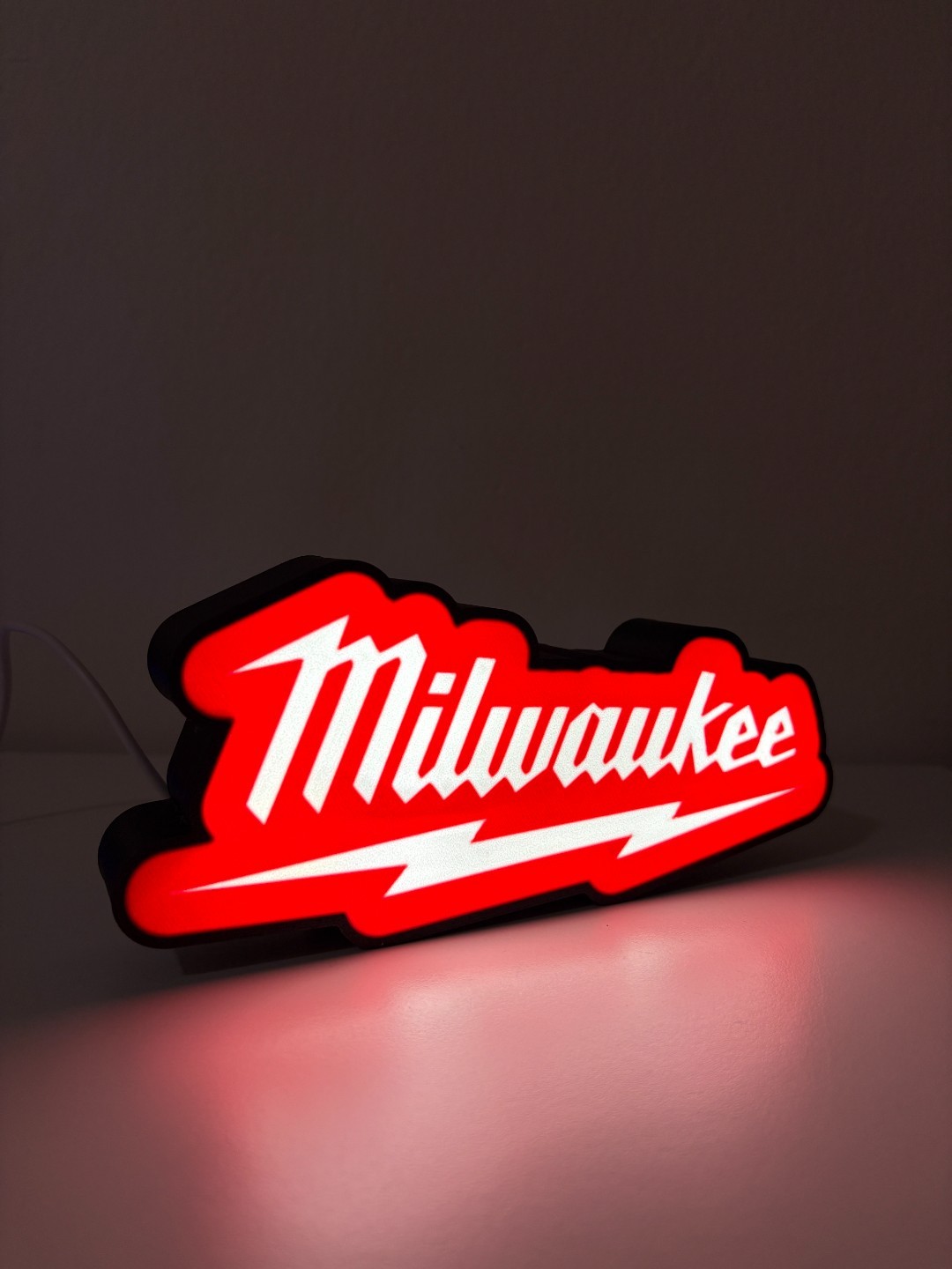 Milwaukee Lightbox With Lifetime Rated Lights