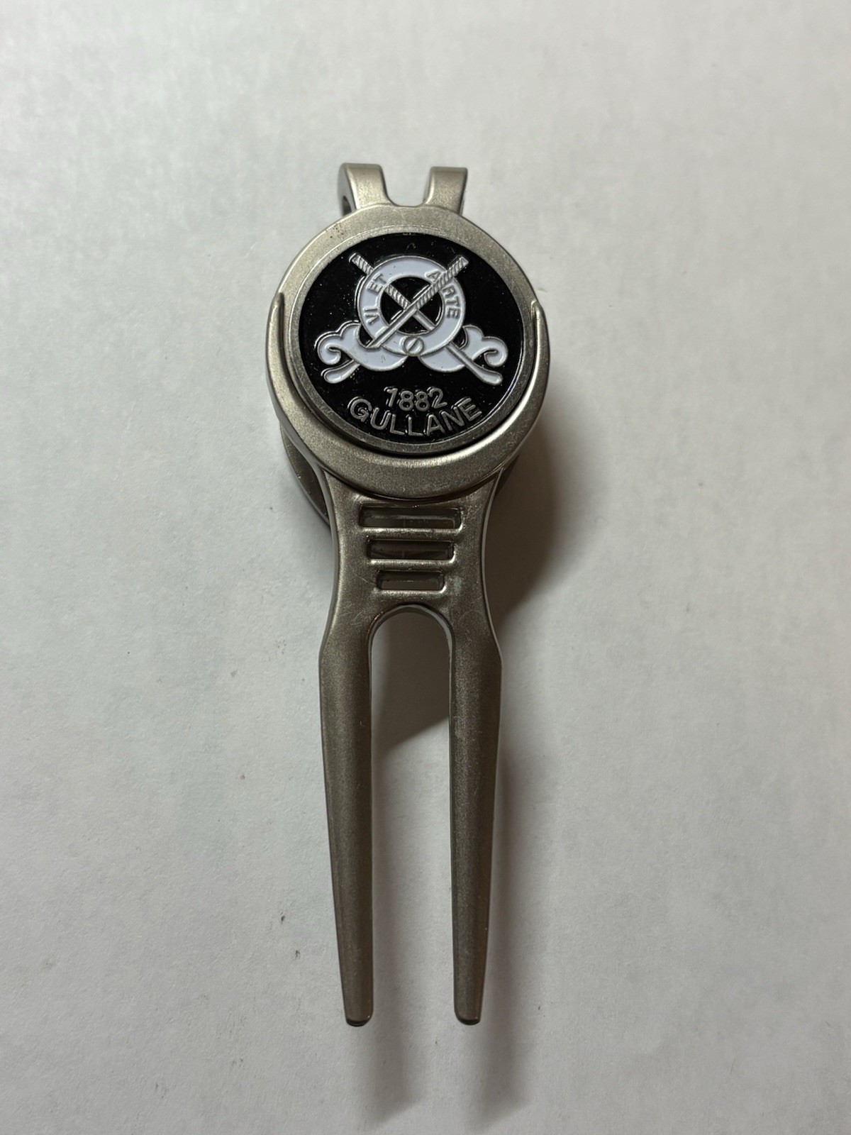 Rare Gullane Golf Club Divot Tool & 1" Coin Golf Marker - East Lothian, Scotland