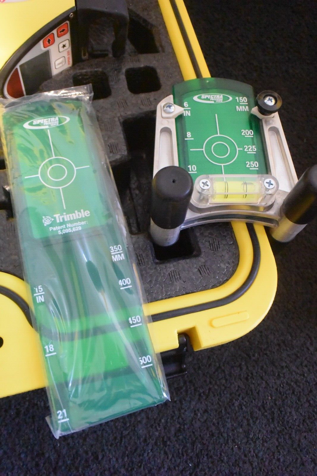 Leica Model Piper 200G Green Beam Straight Pipe Laser with 4 Sets of Legs CLEAN!