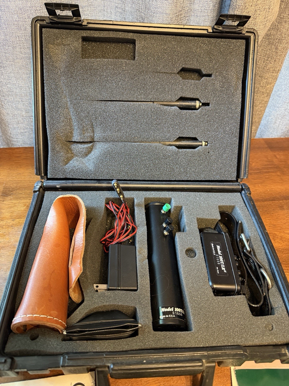Tri-Tronics 100 LR II Professional Hunting Dog Collar Trainer System UNTESTED