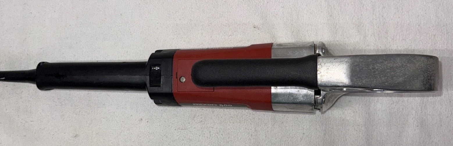 Ridgid 600 Pipe Threader: w/ Case