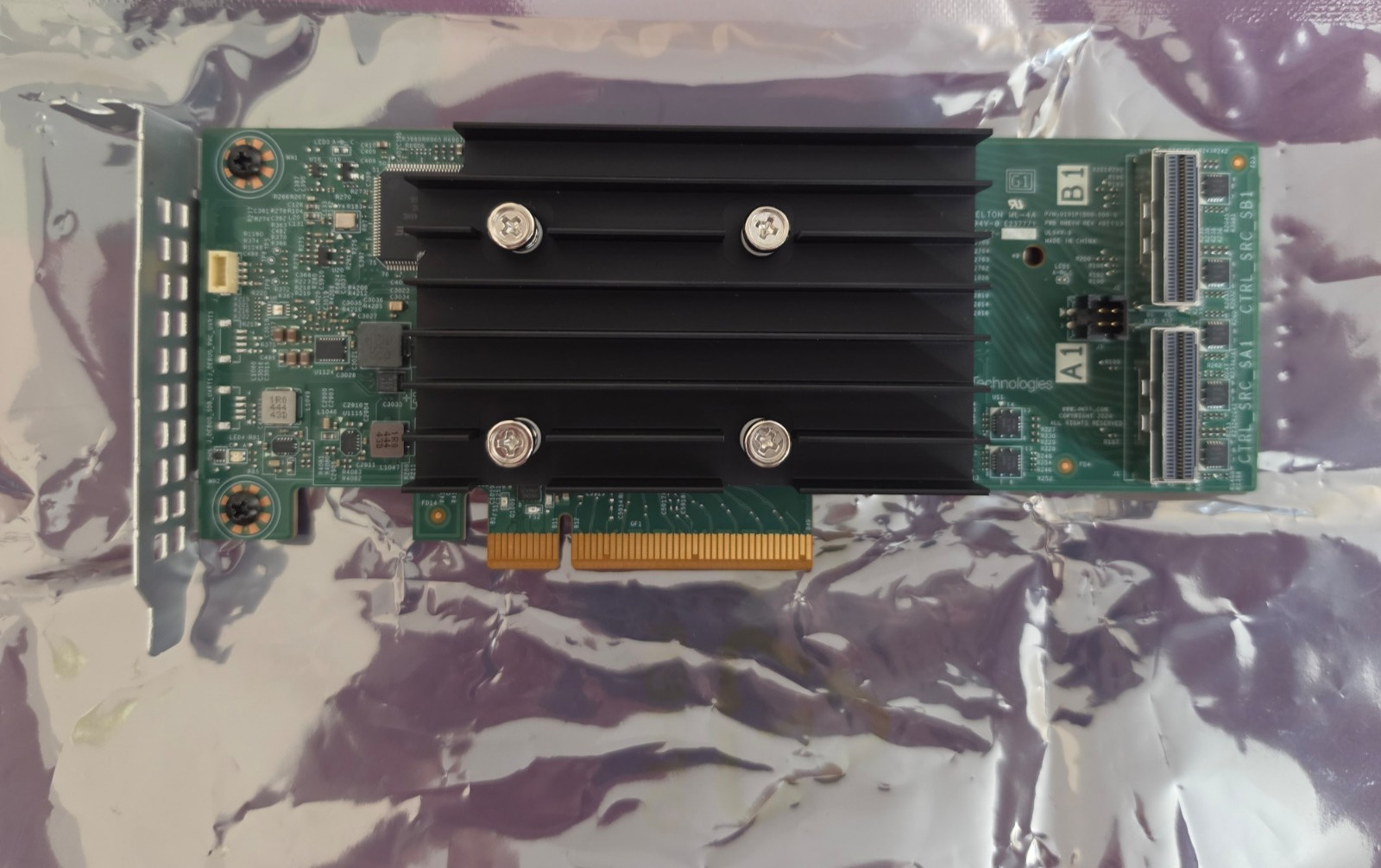 Dell PERC H355 SAS 12 Gb/s PCIe 4.0 HBA RAID Low Bracket HH 2x SFF-8654 JBOD