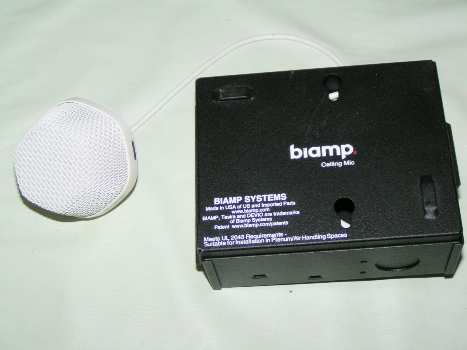 Biamp Tesira TCM-1EX White Parle Pendant Beamtracking Ceiling Microphone