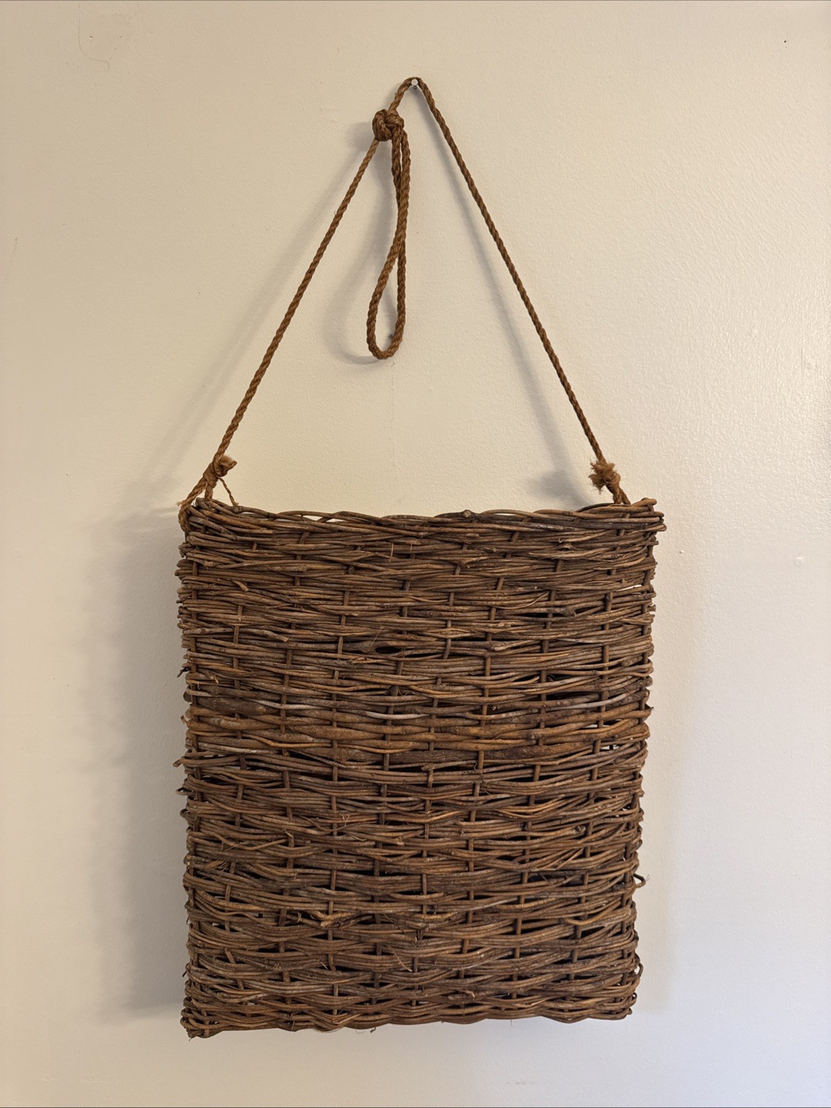 Vintage Twig Pocket Wall Or Door Basket Woven Hanging  Brown Twigs  15”x12”