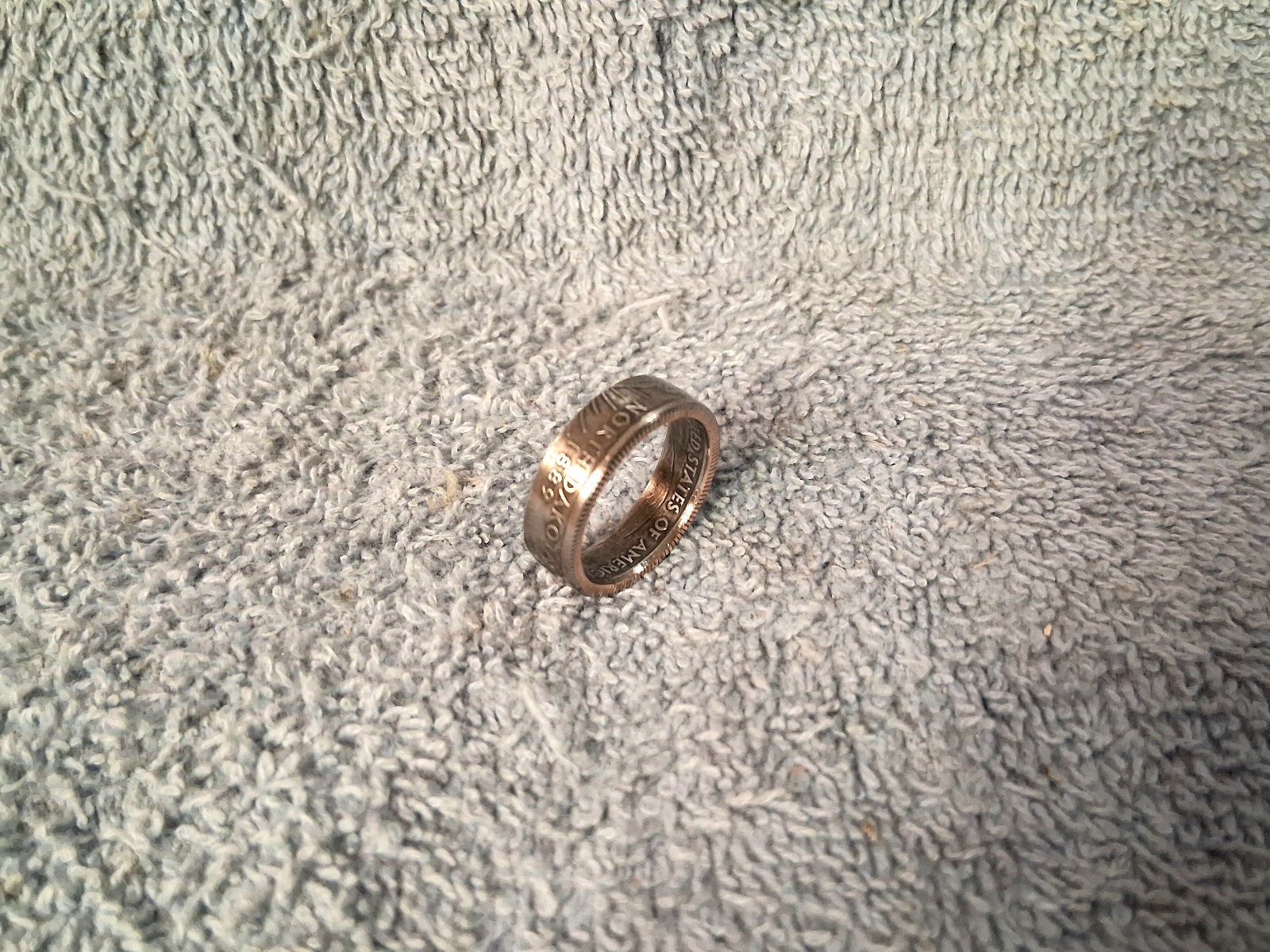 North Datoka Handcrafted Washington Quarters coin ring, size 7-1/2  2006