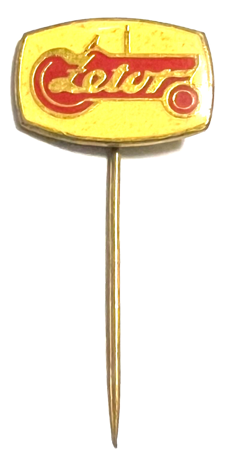 Zetor Tractor 1970s Pin (H38n)