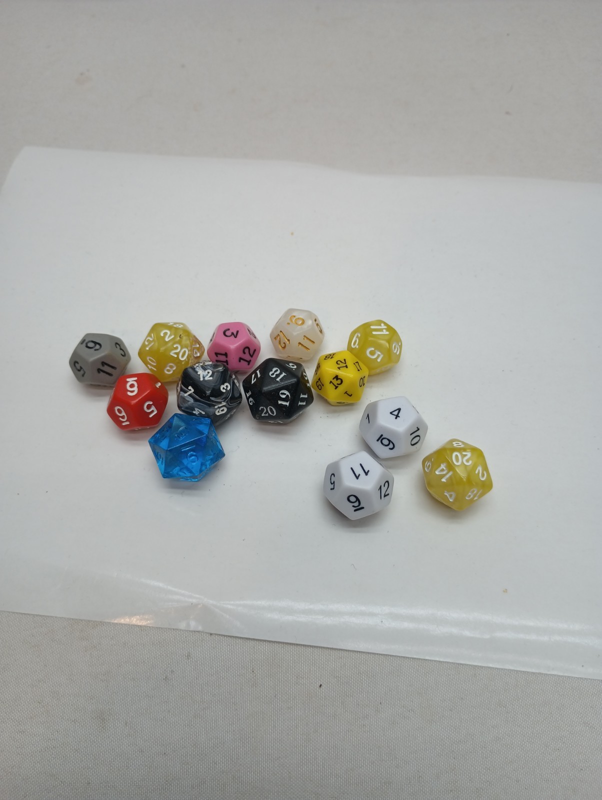 dungeons and dragons 13 Dice Lot