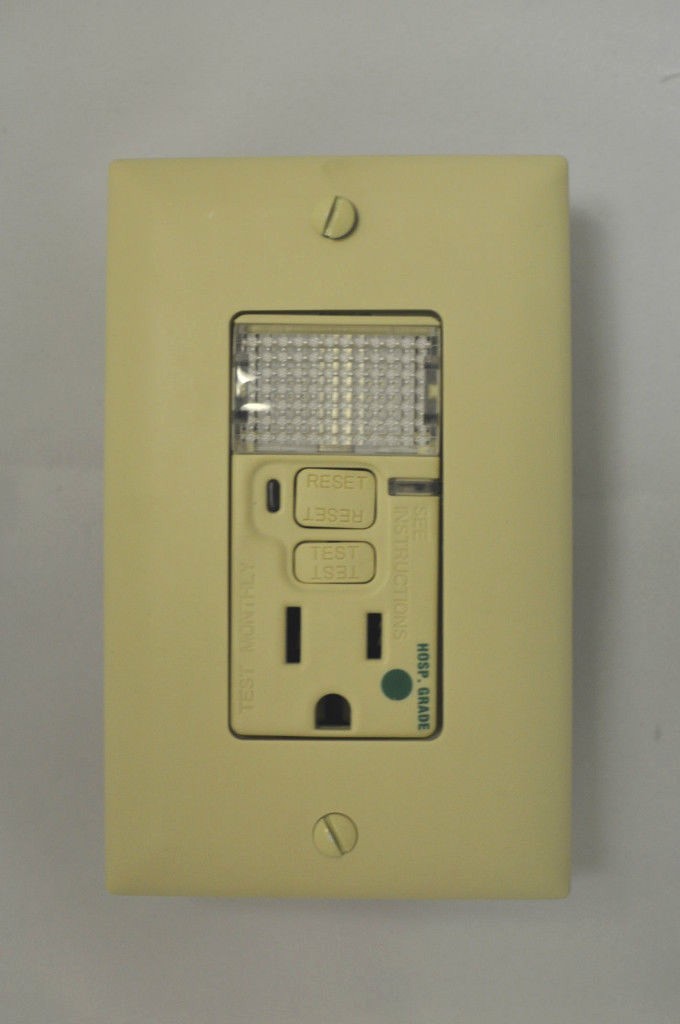 Pass & Seymour Hospital Grade Nightlight Combo 15A GFCI Ivory w/ LED 1595-HGNTLI