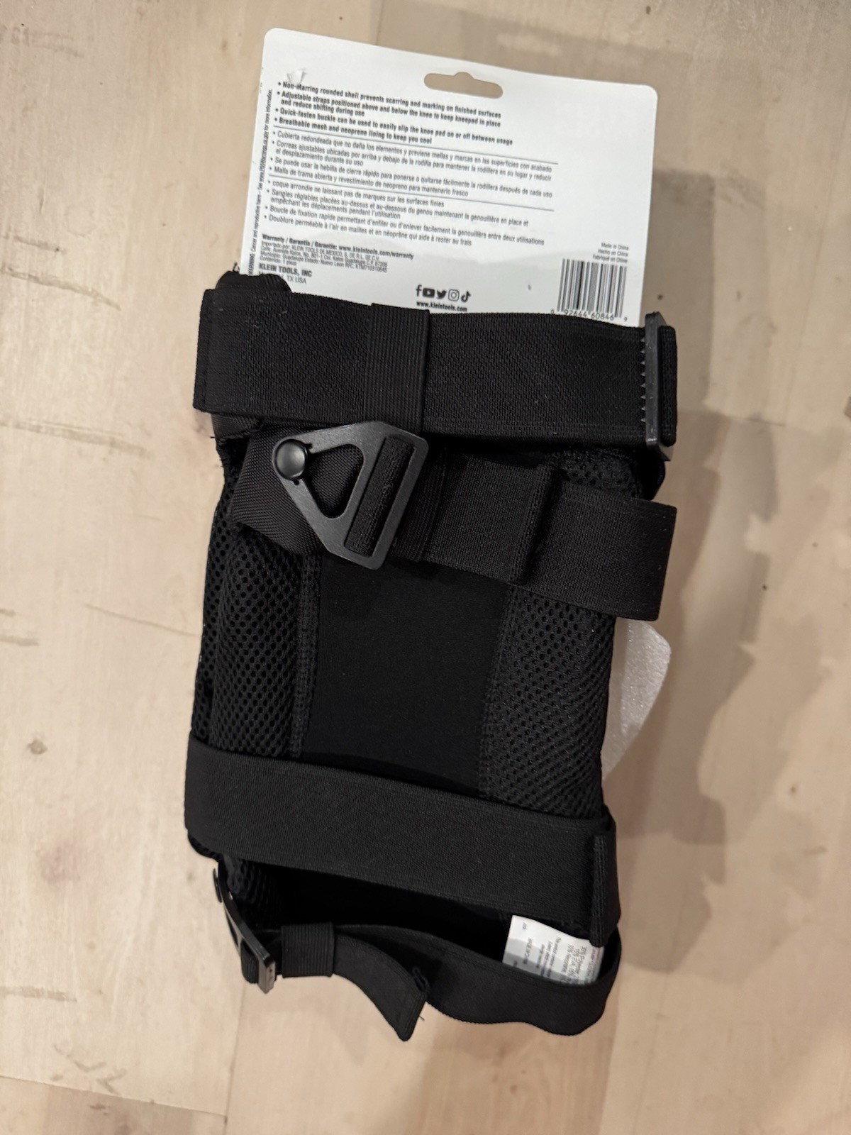 KLEIN TOOLS 60846 Non-Marring Semi-Hinged with Adjustable Straps Knee Pads
