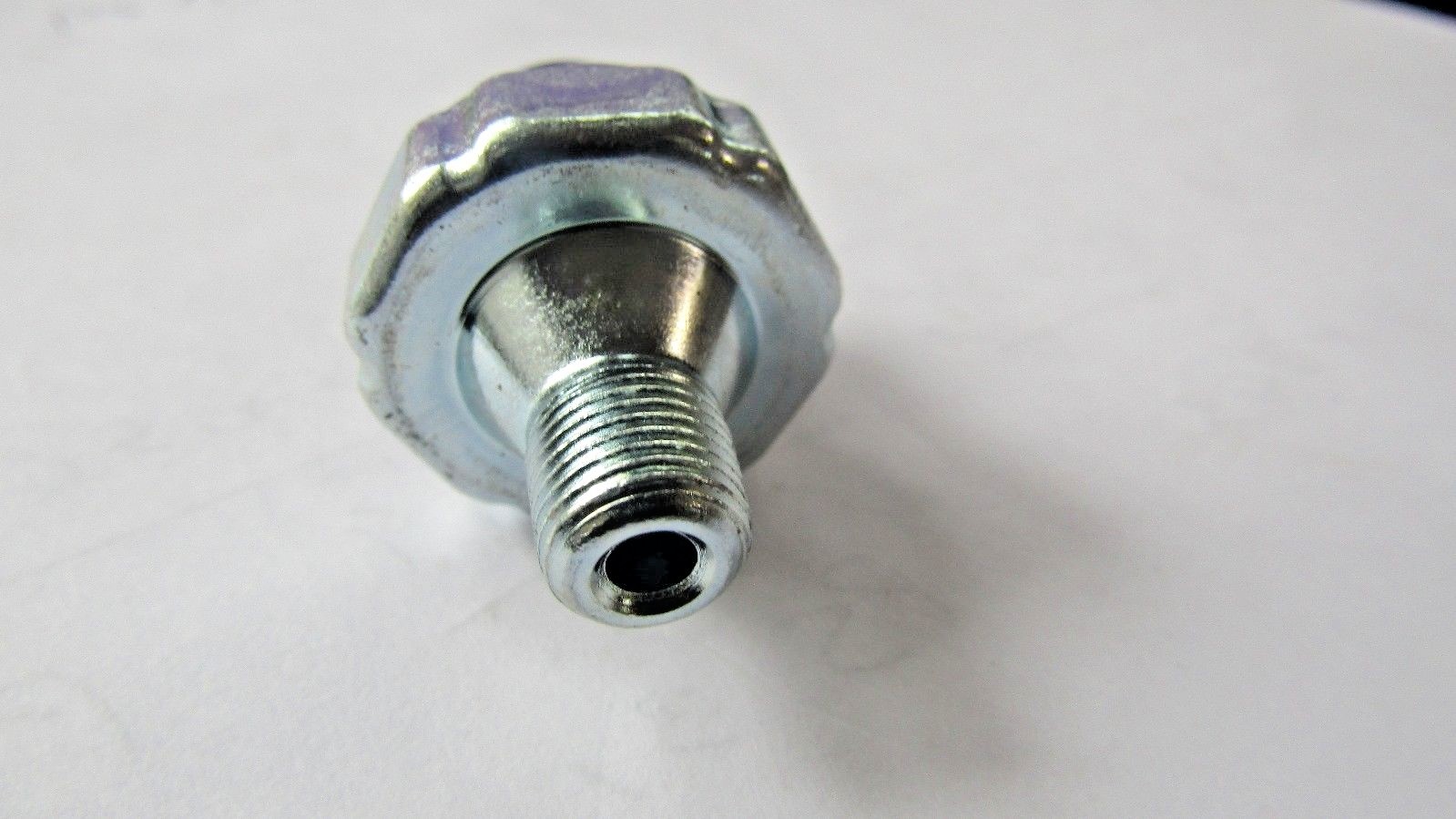 Engine Oil Pressure Sender-With Light Standard PS11T