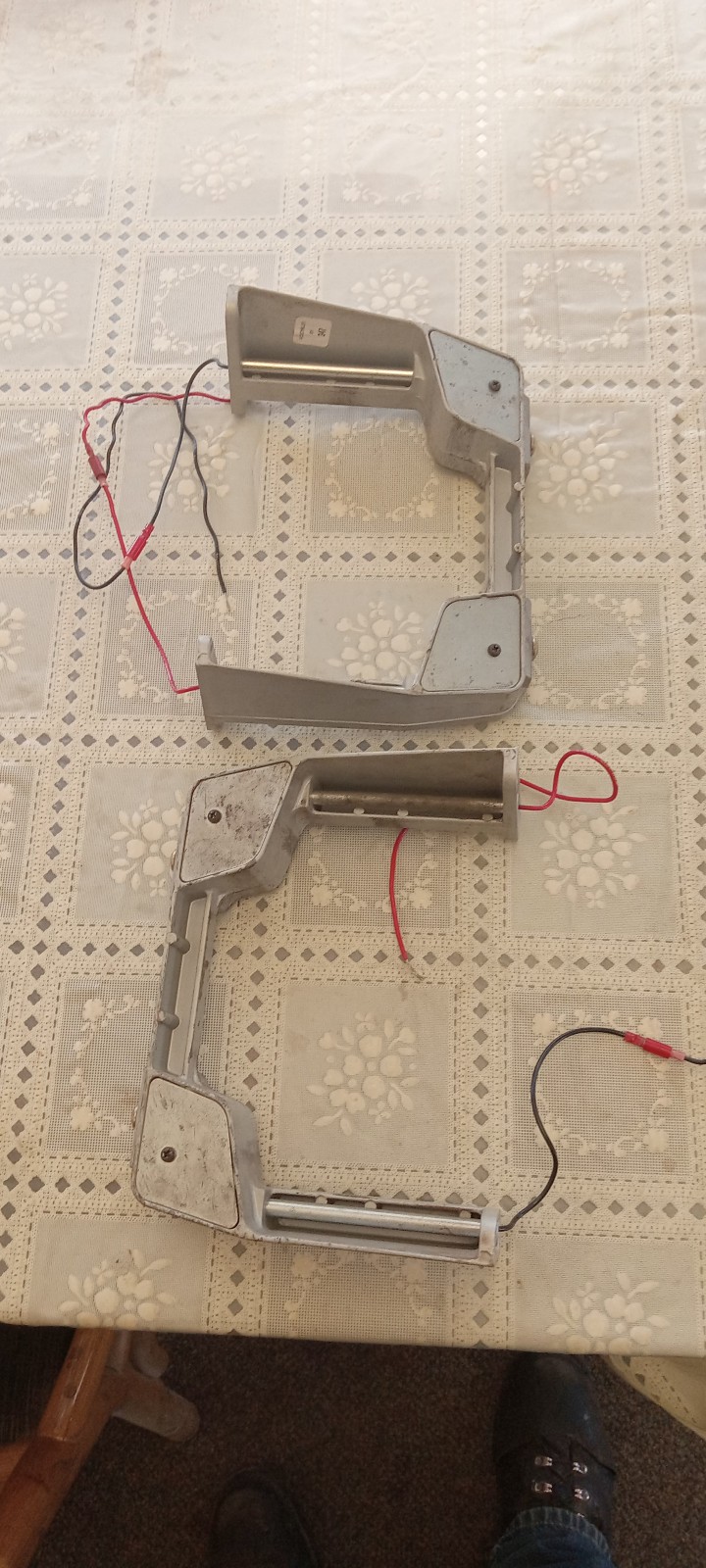 Sensor head stow brackets - Hunter 611 DSP306HFSS - Pair