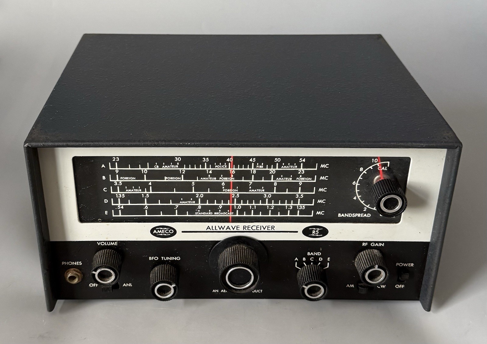 Parts/Repair Only — Power Tested — Ameco Allwave Receiver R5 — See Description