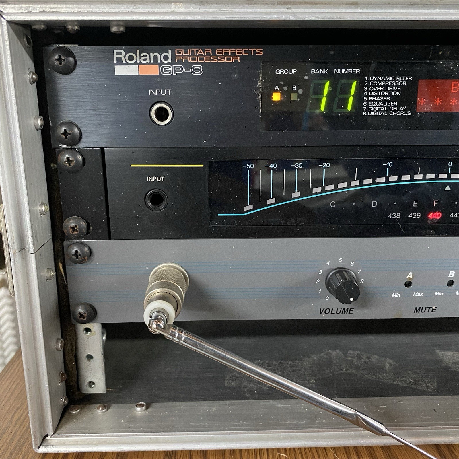 LOT-Roland Korg Nady-effects processor, digital tuner, receiver+Rack Case/cables