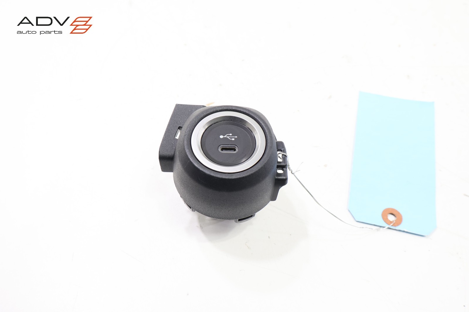 2024 - 2025 TOYOTA GRAND HIGHLANDER USB AUX AUXILIARY JACK ADAPTER PORT HUB OEM
