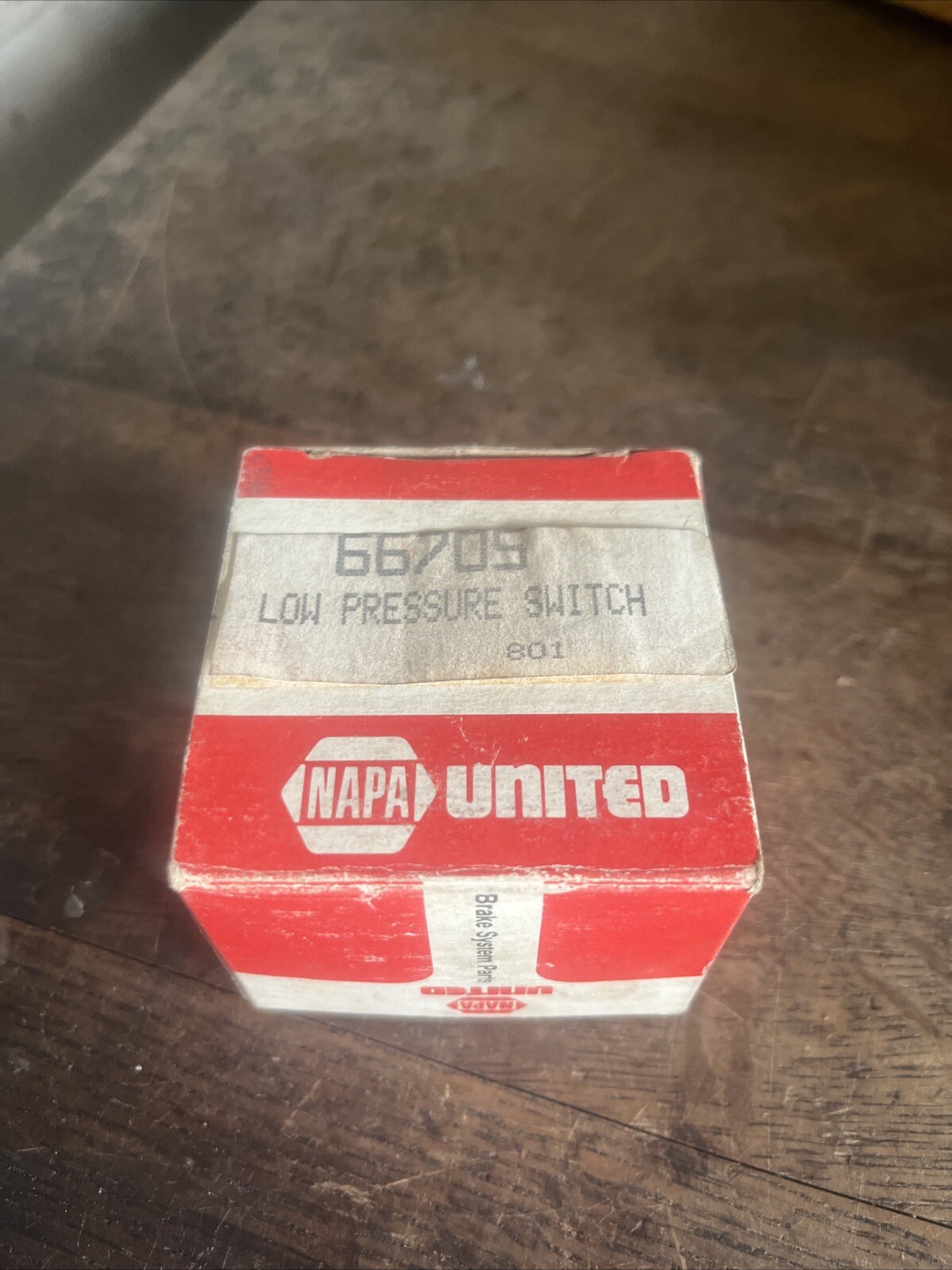 NOS NAPA 66705 Low Pressure Switch
