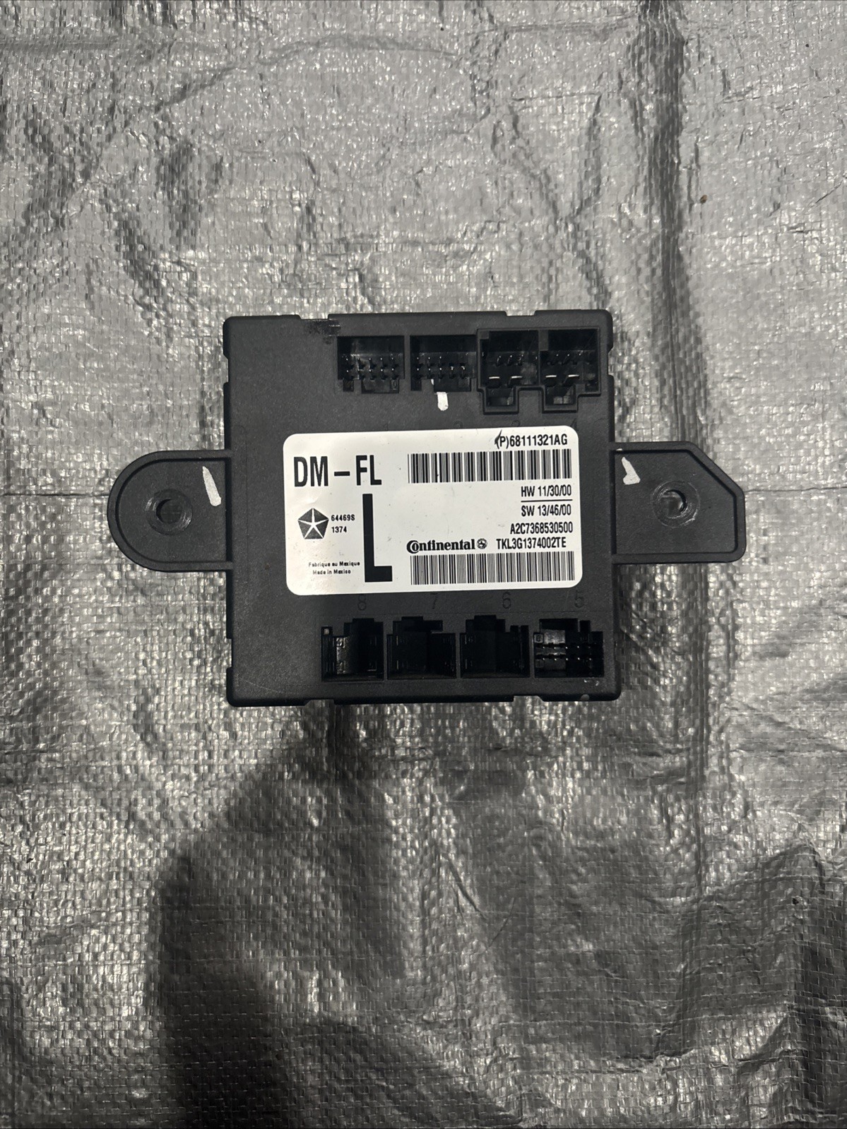 2015-2017 CHRYSLER 200 LEFT DRIVER SIDE DOOR CONTROL MODULE OEM 68111321AG