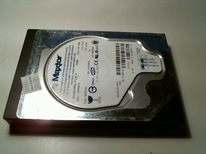 IDE Hard Disk Drive Maxtor DiamondMax Plus 8 NAR61590 60058656 KMGA 30GB