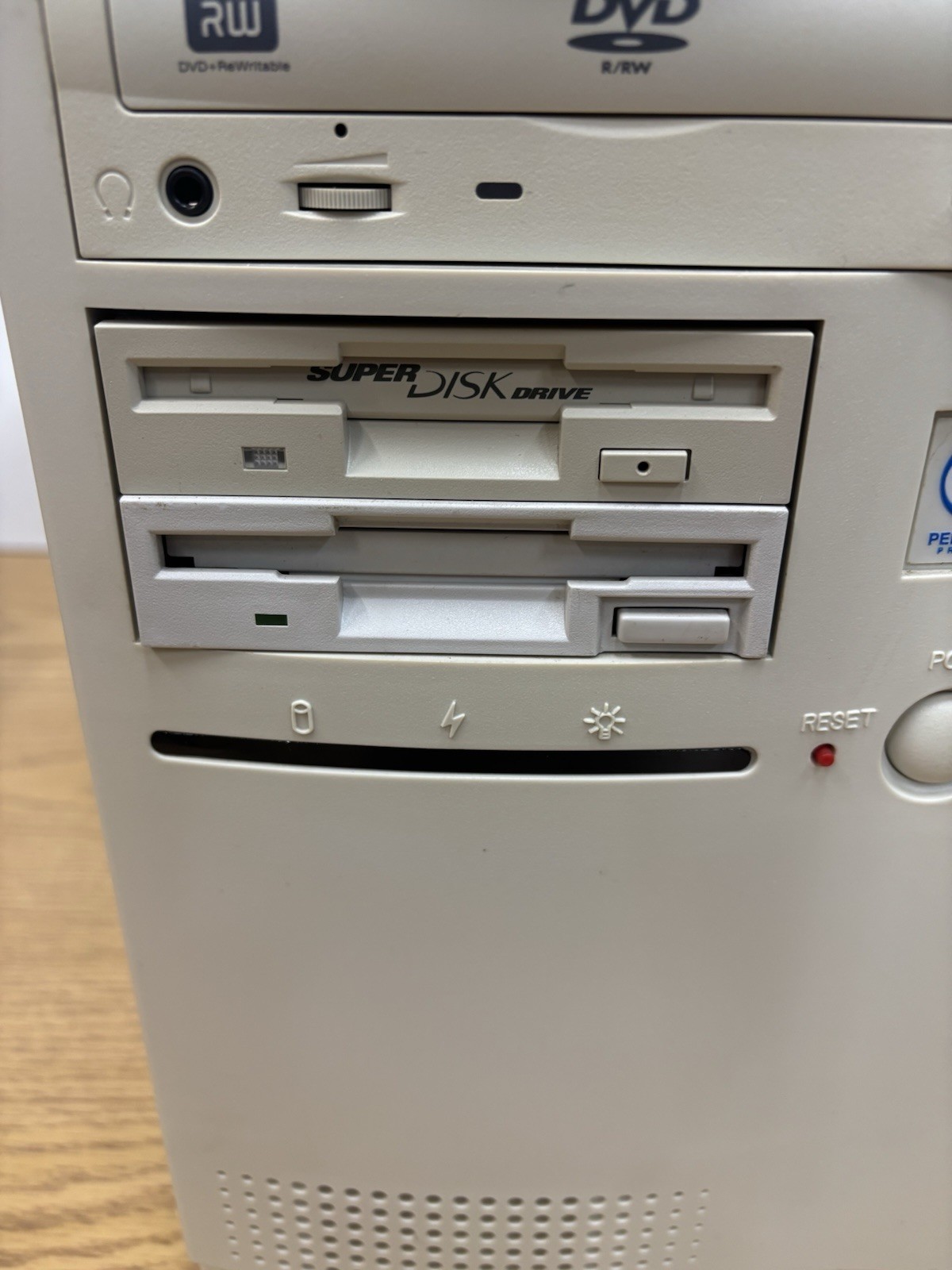 Vintage Desktop Tower PC ***Powers On
