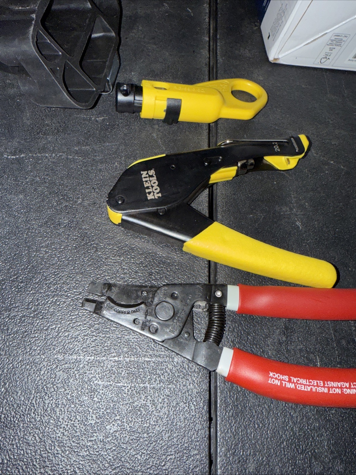 Klein Tools VDV011-852 Compression Coax Cable Installation Kit with Pouch - New