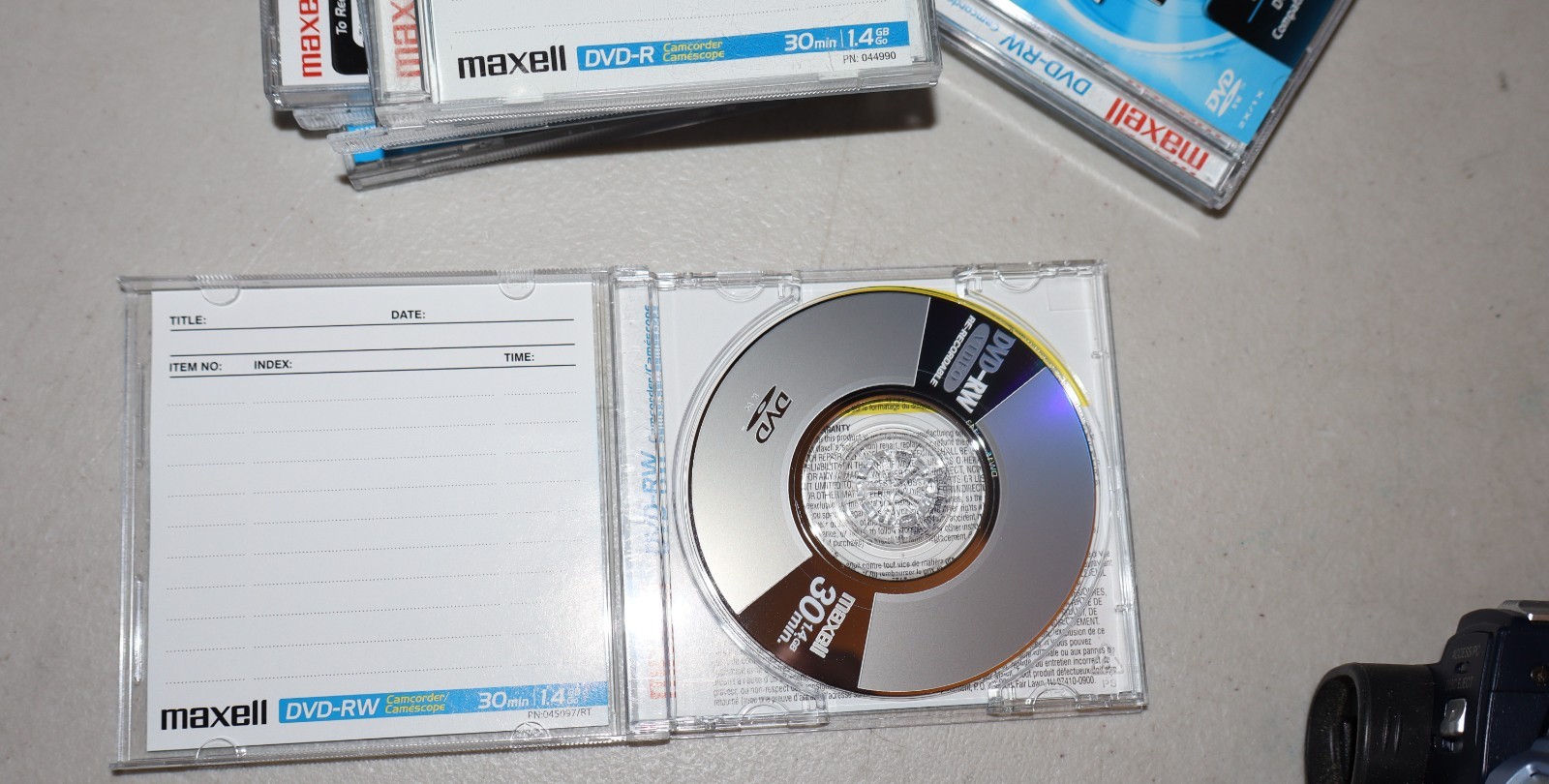 Hitachi DVD Camcorder DZ-MV550A – Bundle – Works