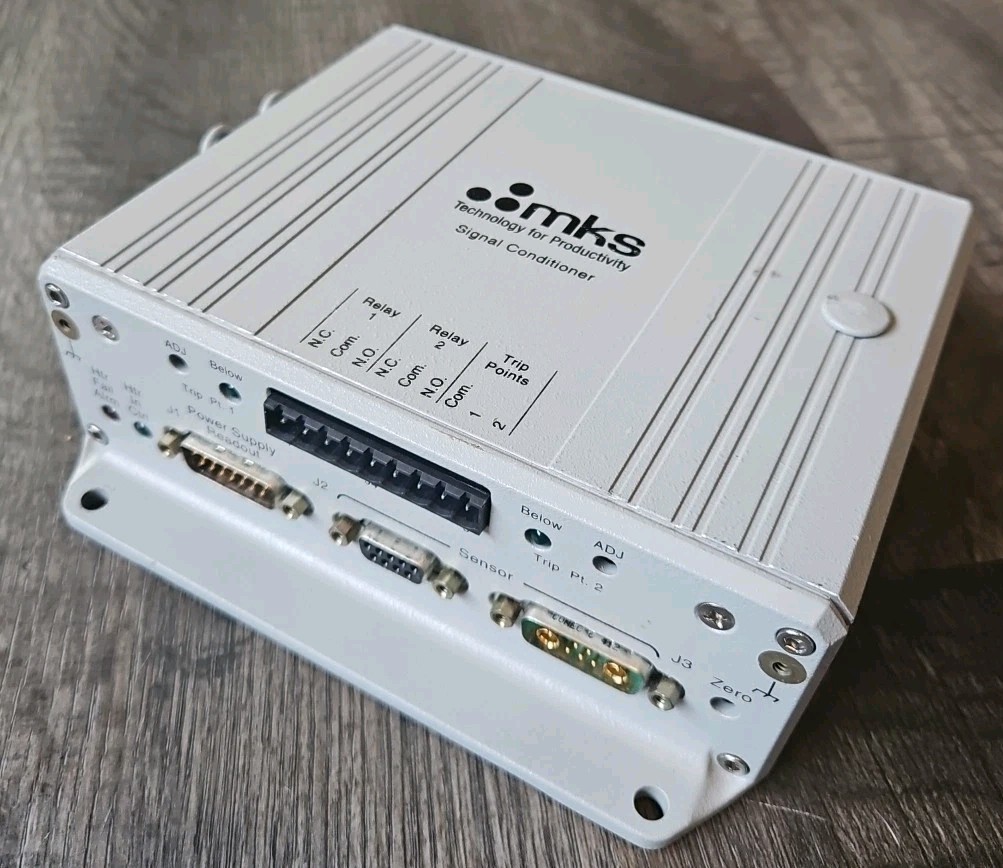 MKS 621C13TBFHC Signal Conditioner (No Cords Included) **FAST FREE SHIPPING**