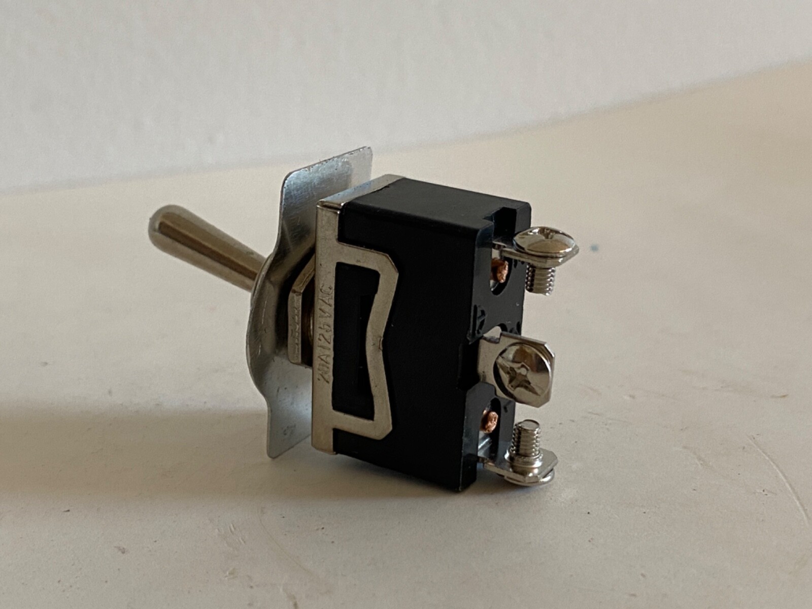 AC 250V 15A Terminal ON-ON 2 Position Latch Toggle Switch