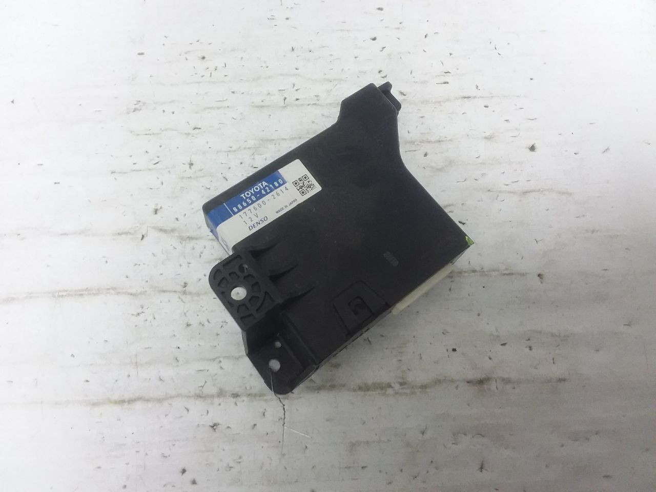 Blower Temperature Control  Module 4 Cylinder Fits 06-08 RAV4 88650-42180