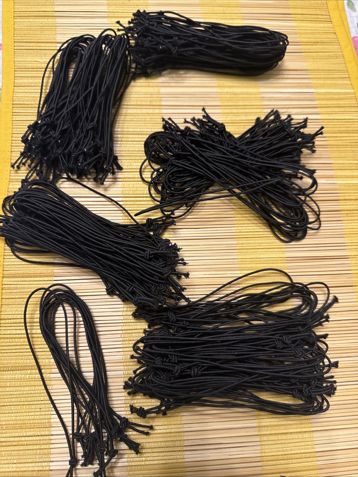 ELASTIC STRING, 260 STRINGS, 9" LONG FOR ATTACHING TAGS Black