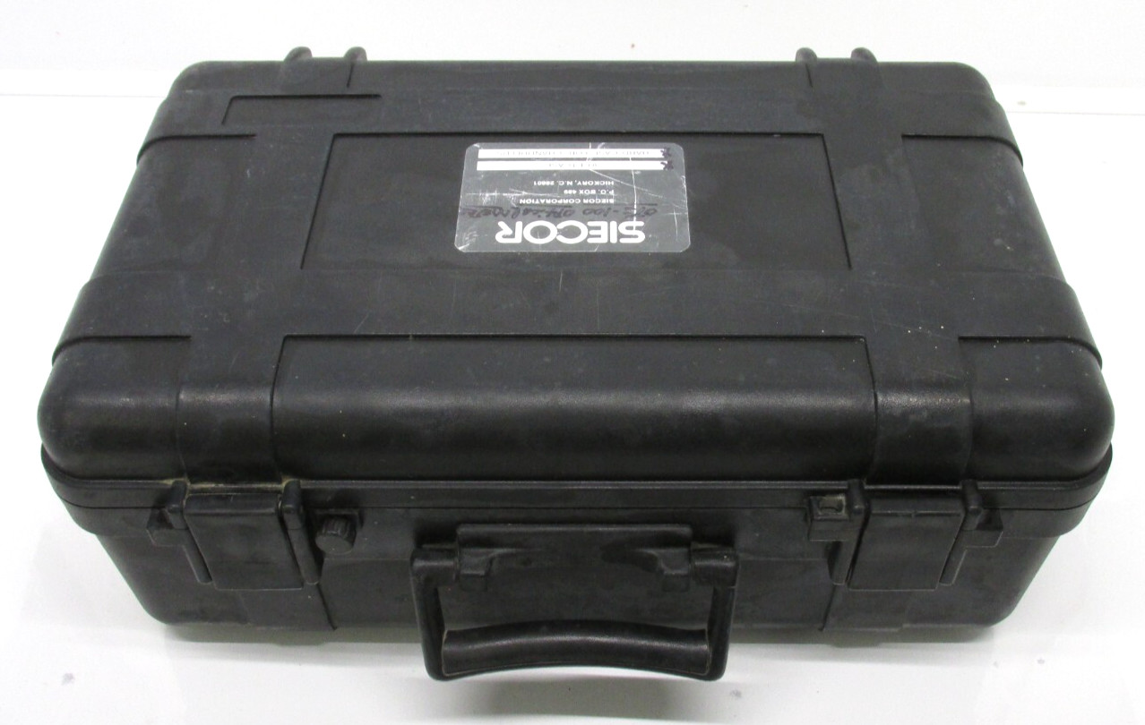 Siecor Corporation OTS-100 Optical Power Meter (Light Source)(PARTS ONLY!!!) BR.
