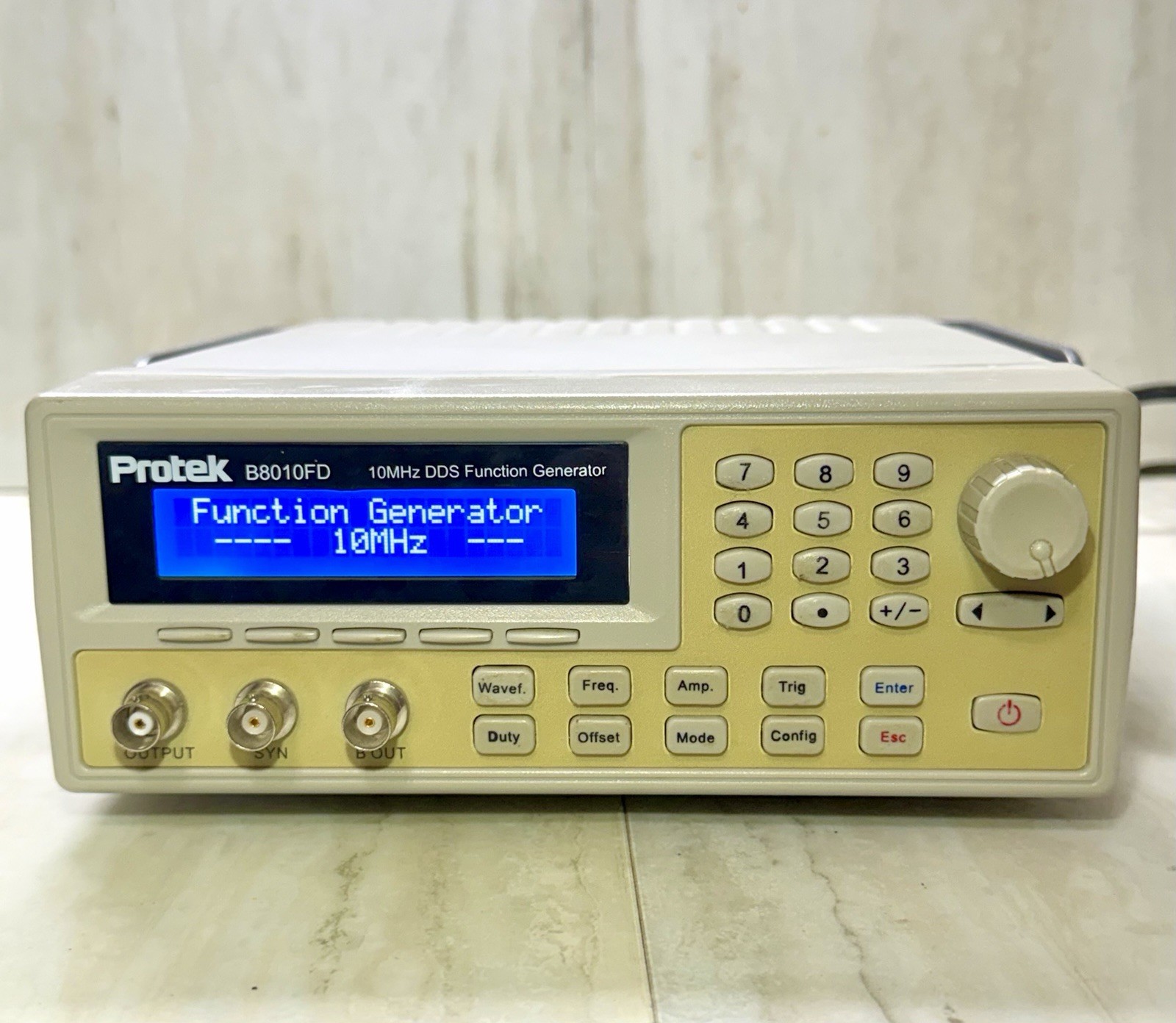 Protek B8010FD 10MHz DDS Function Generator Benchtop Signal Source TESTED
