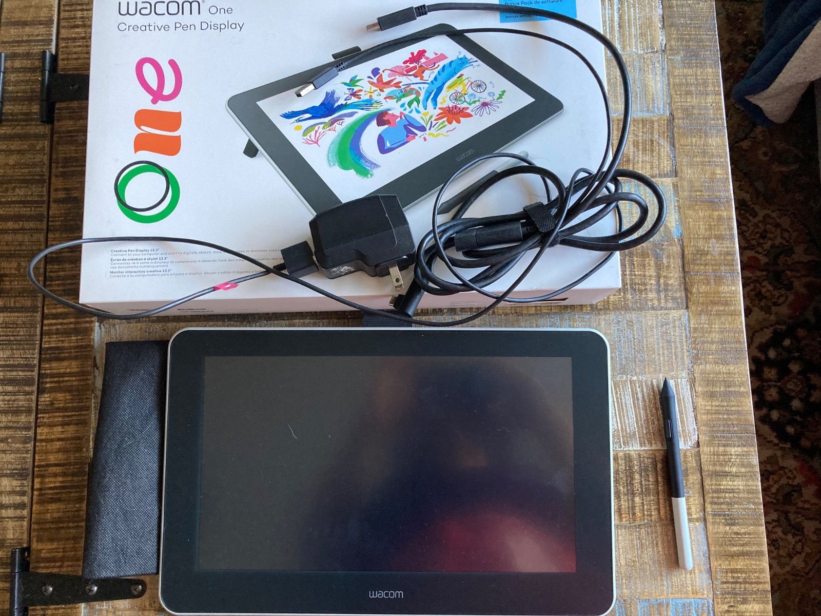 Wacom One 13.3 inch Graphics Tablet - Flint White (DTC133W0A)