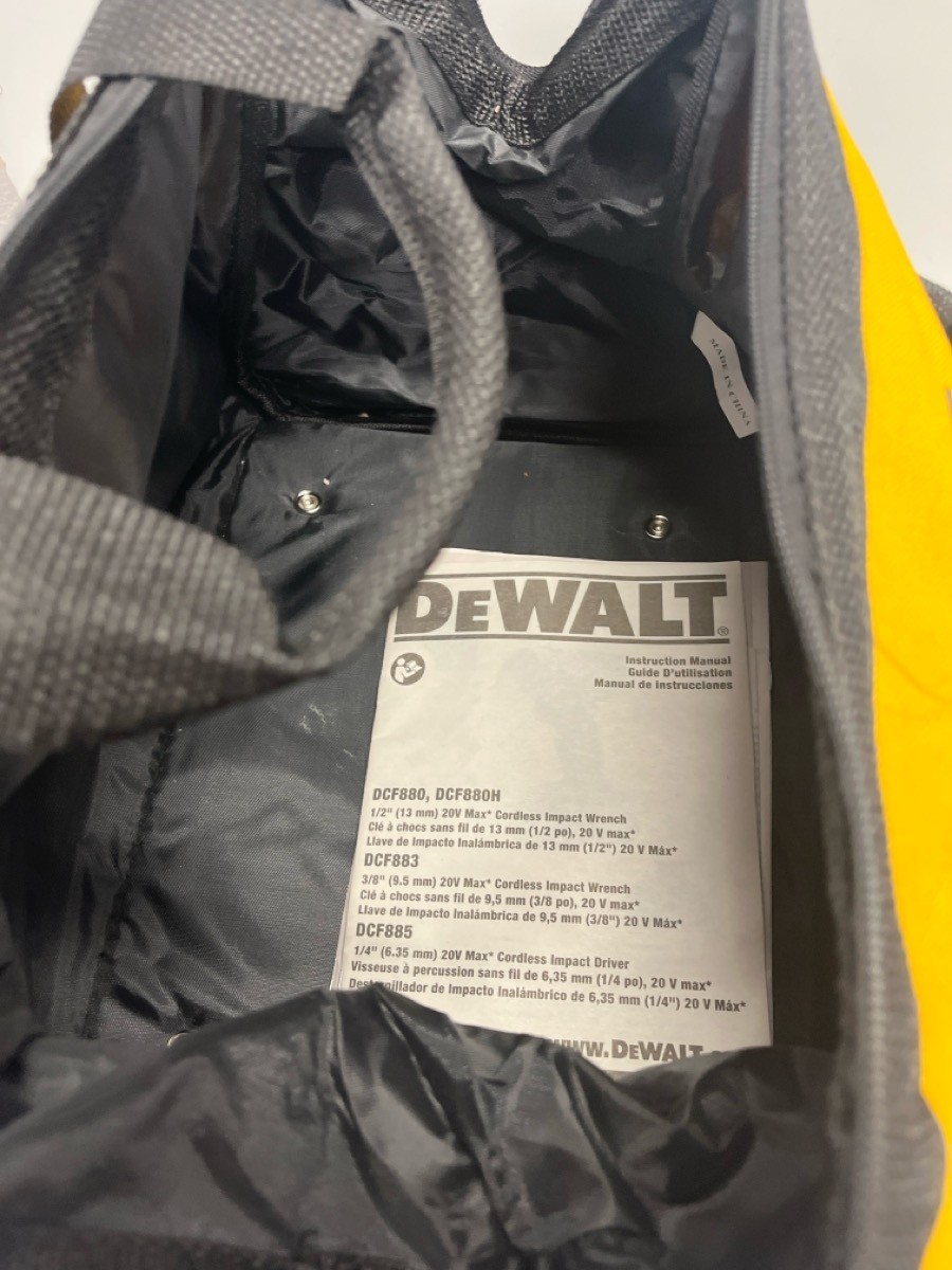 DEWALT COMBO 2BATT/2DRILLS/1CHRG (P08035318)