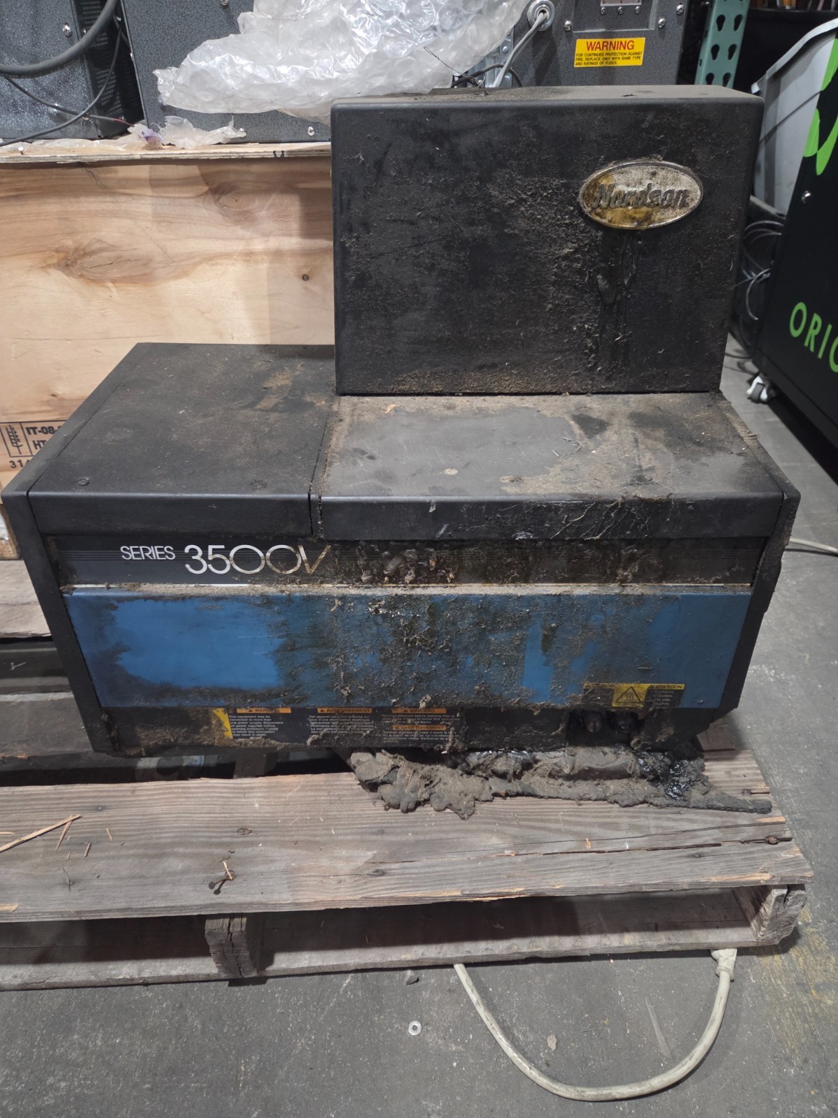 Nordson 3500 V Hotmelt Unit - 3500V-1EAV4F