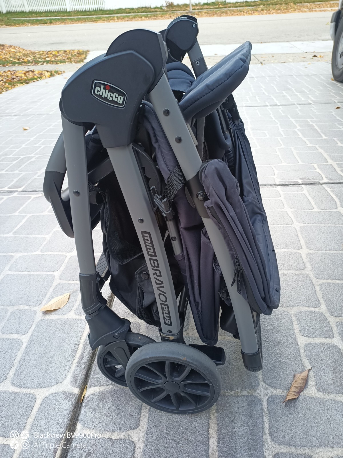 Chicco Bravo Quick-Fold Stroller Black New, Open Box