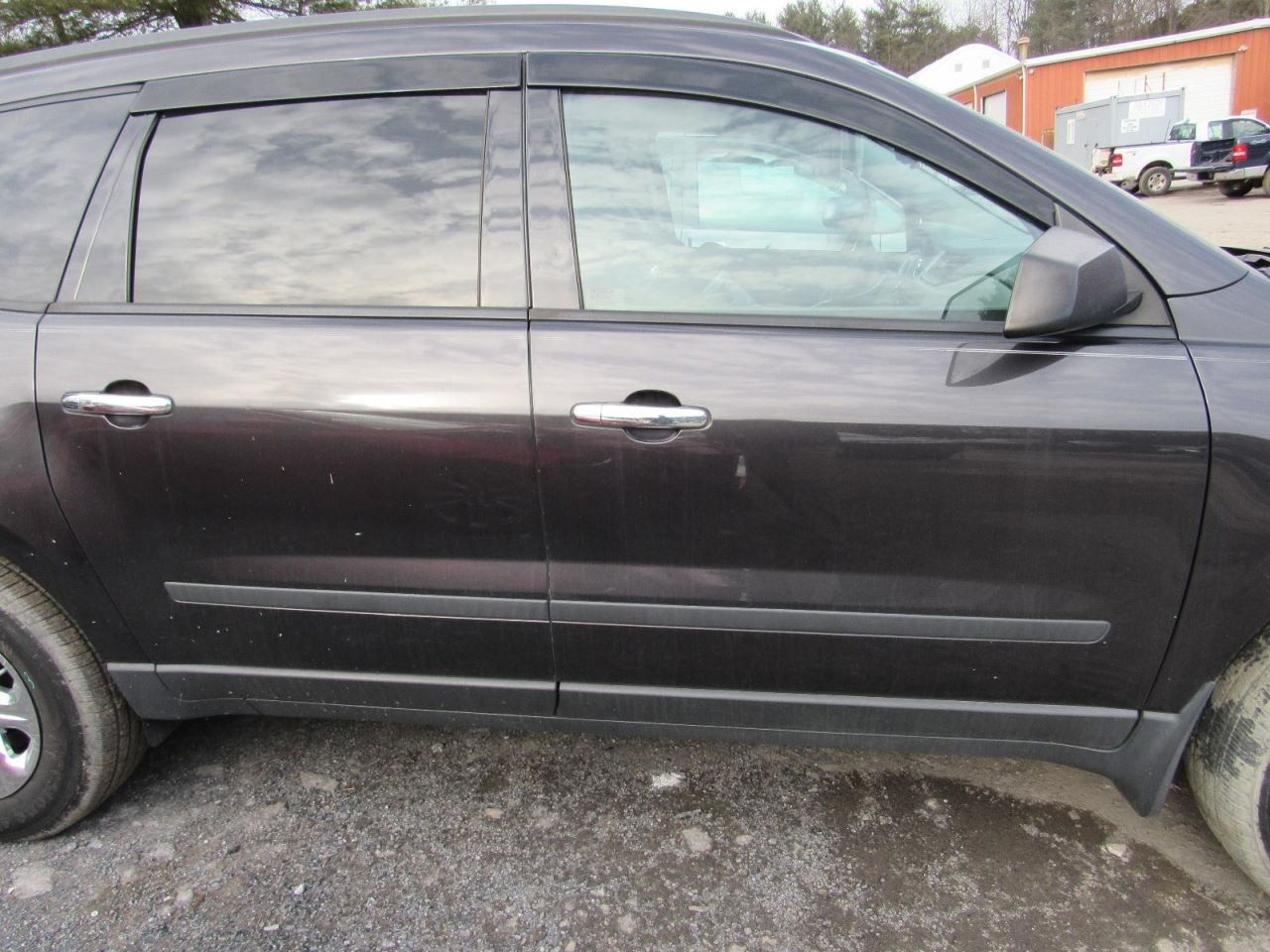 TRAVERSE 2016 Glove Box 1028605