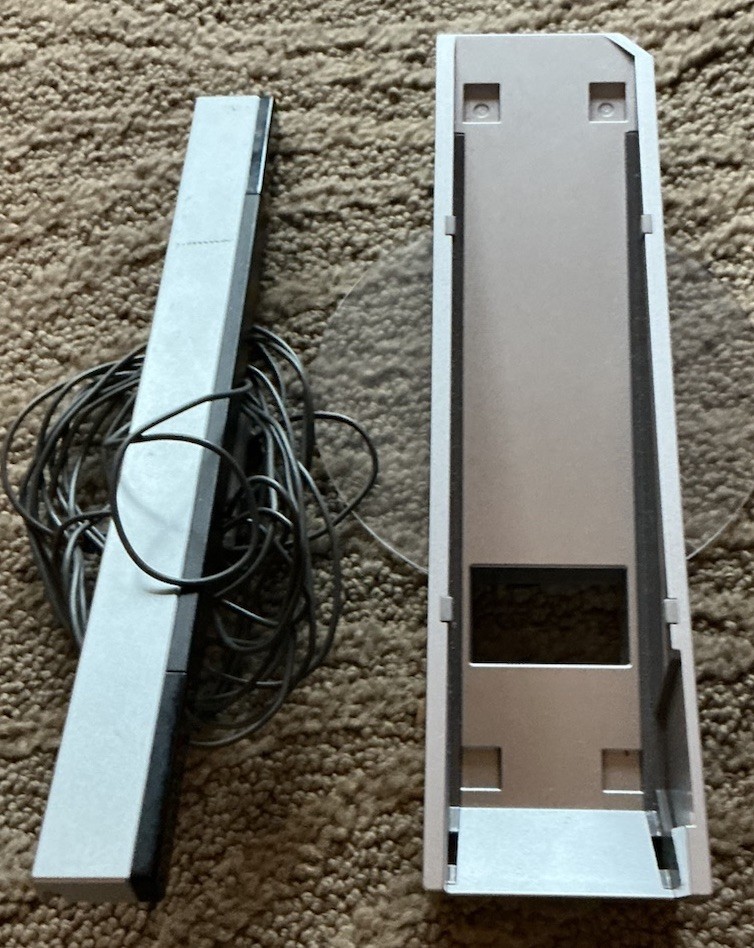 Nintendo Wii Console White USA Model Bundled w/Cables & Controllers + Game