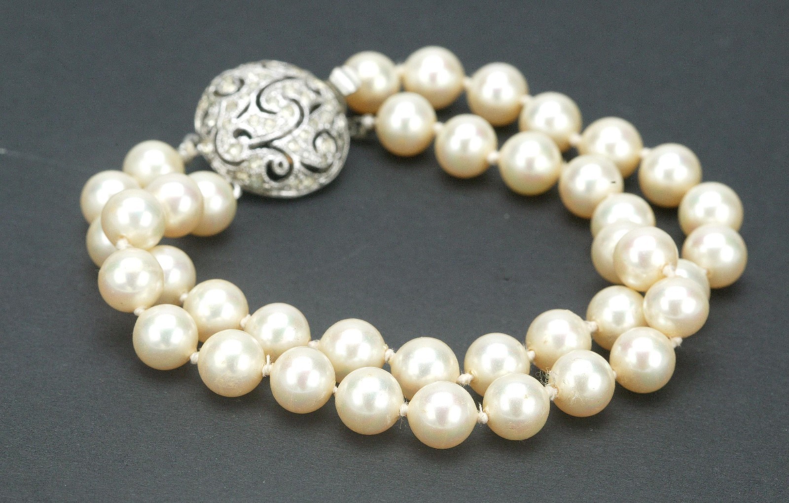 Women's Bracelet Made From Pearl Imitation With Interesting & Unusual Clasp. Ex.