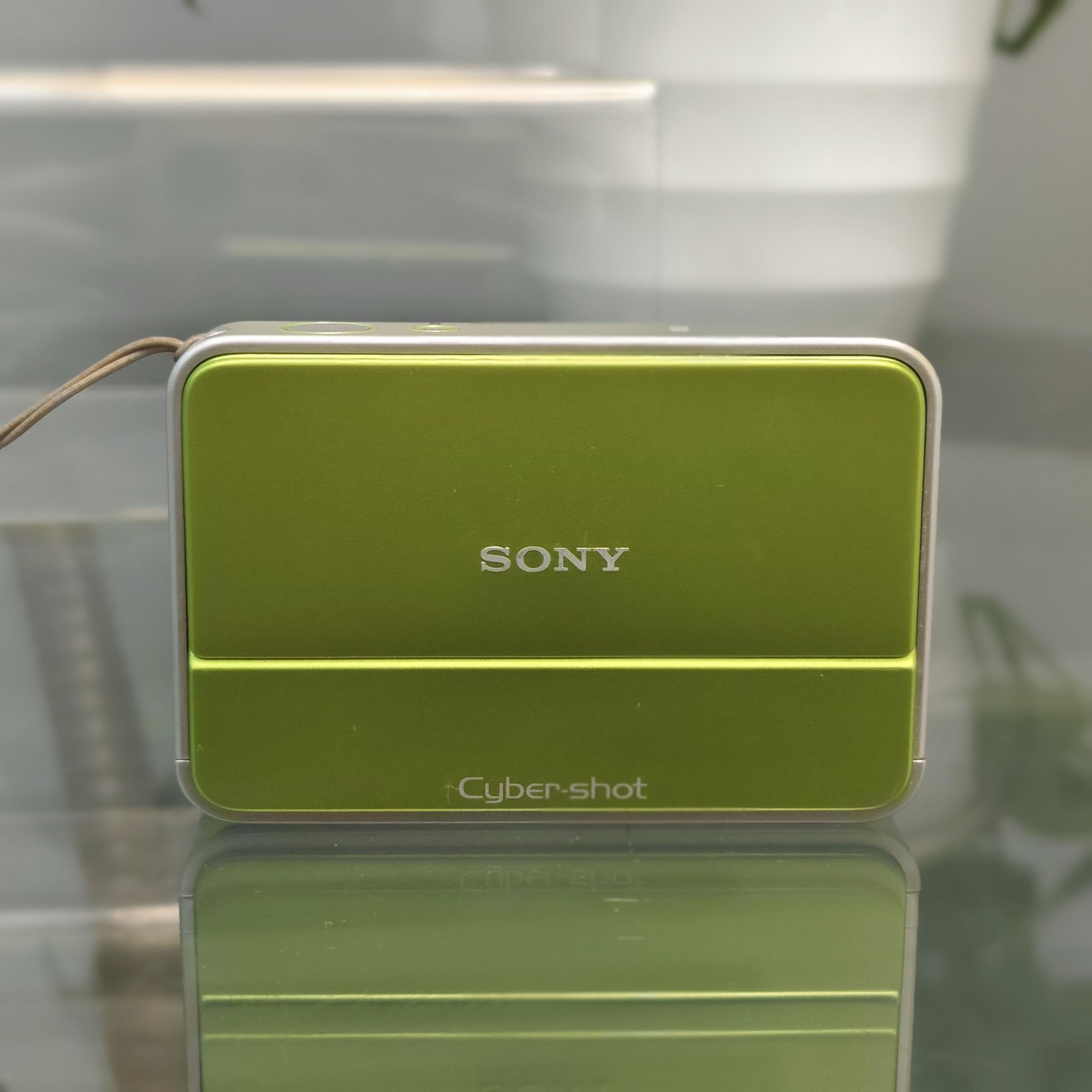Sony Cyber-shot DSC-T2 Digital Camera 8.1MP 3xZoom Optical SteadyShot Auto Focus