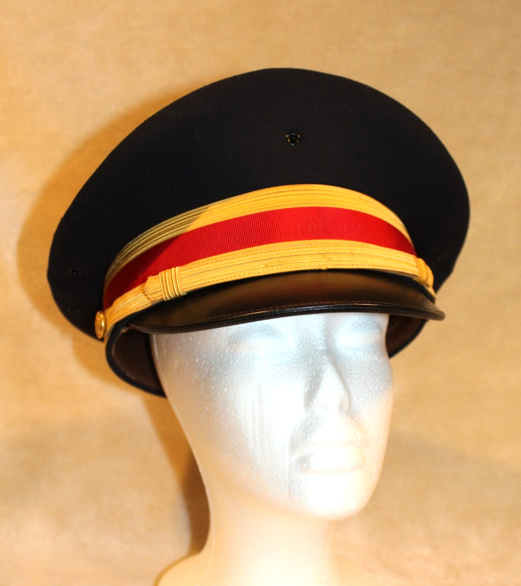 VINTAGE FLIGHT ACE ALL WOOL PEAKED VISOR CAP, 1st LIEUTENANT, VIETNAM ERA